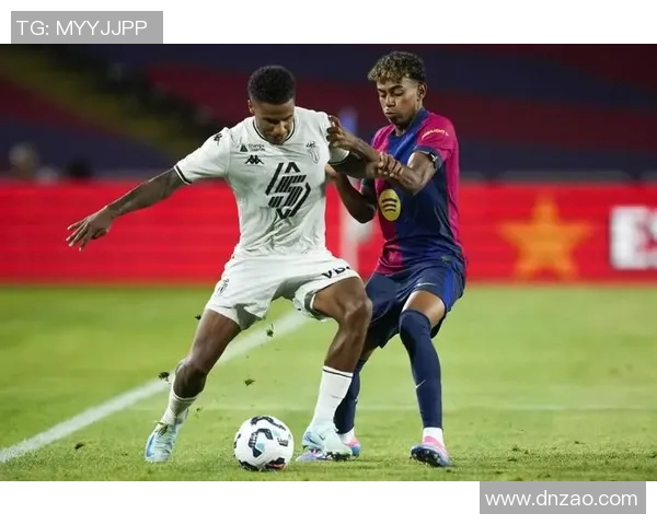 巴萨在甘伯杯中展现实力新赛季前的精彩对决与期待 巴萨在甘伯杯中展现实力新赛季前的精彩对决与期待