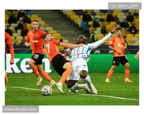 弗赖堡与门兴激战正酣比分争夺战引发球迷热议