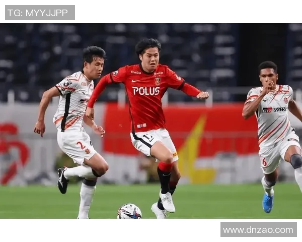 新泻天鹅与黄蜂的精彩对决揭示了球队实力与战术的较量 新泻天鹅与黄蜂的精彩对决揭示了球队实力与战术的较量