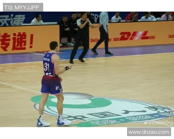 沈梓捷与詹姆斯的巅峰对决谁能在篮球场上书写传奇新篇章 沈梓捷与詹姆斯的巅峰对决谁能在篮球场上书写传奇新篇章