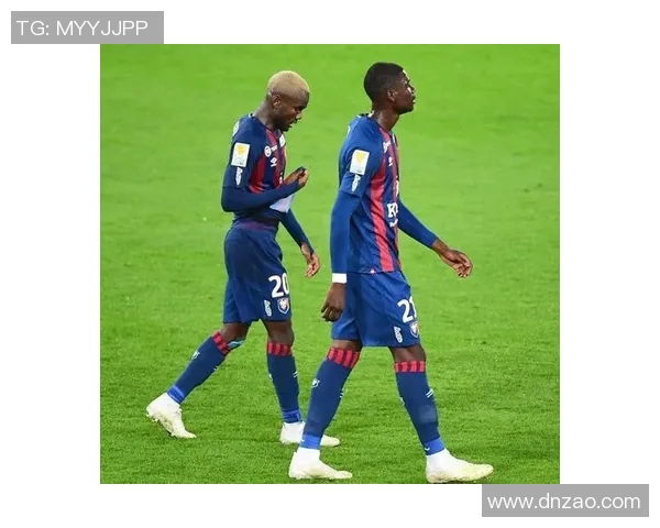 卡昂与伊天的激烈对决展现足球魅力与战术智慧的巅峰较量